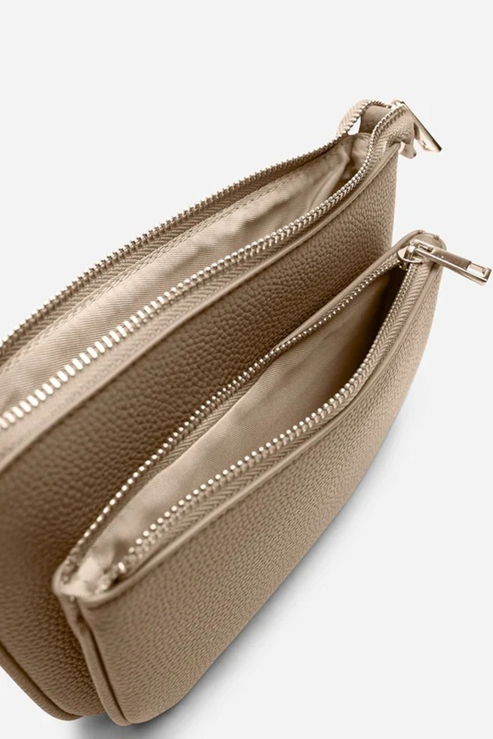 Bolso bandolera de doble cremallera en color camel – Maizob