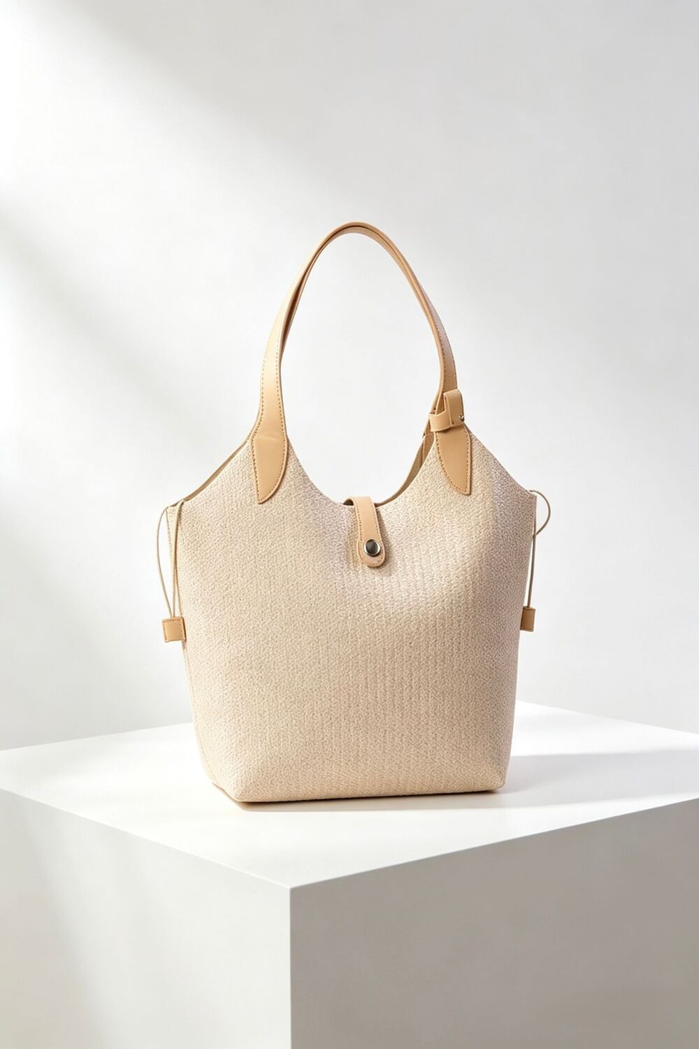 Bolso de hombro de rafia tejida con bolsillo frontal en contraste – Maizob