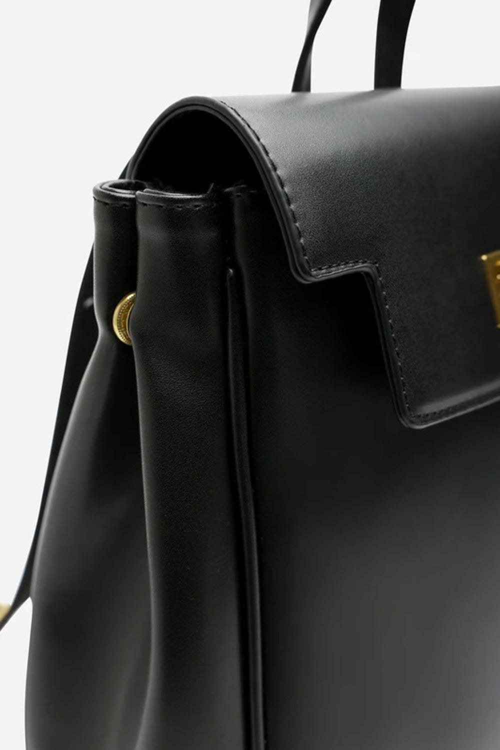 Mochila de piel sintética lisa premium en color negro – Maizob