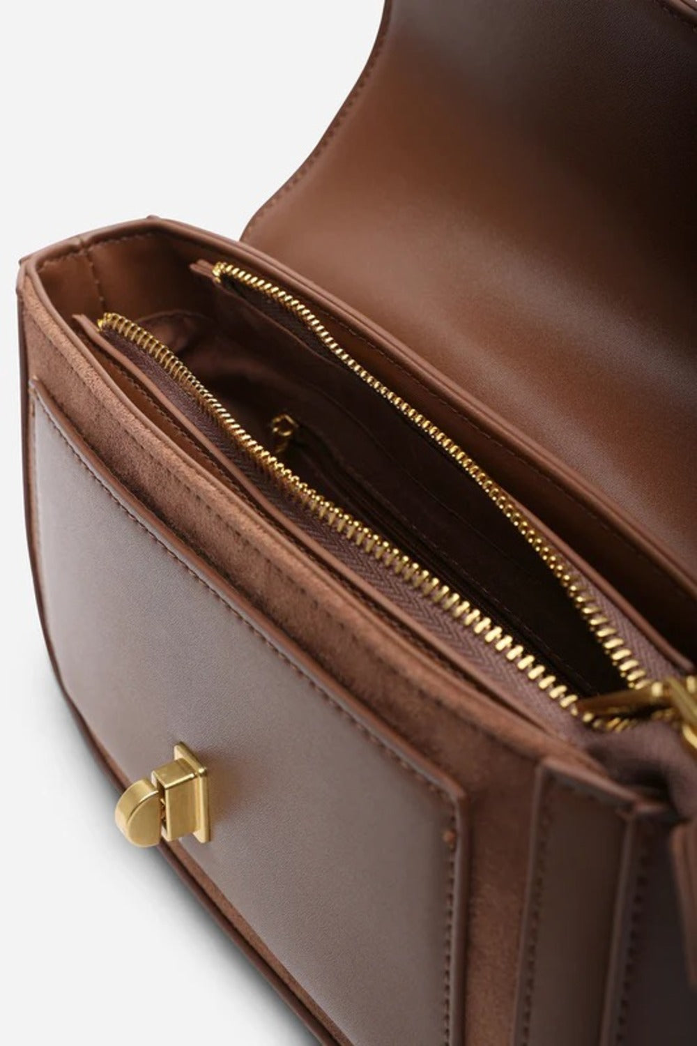 Bolso de hombro premium de ante marrón oscuro y piel con solapa y cierre dorado – Maizob